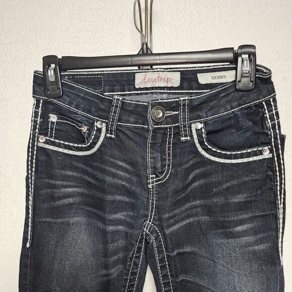 Girls Tween Daytrip Jeans SZ 14 Bling Heavy Stitching Skinny Fit - Picture 1 of 8